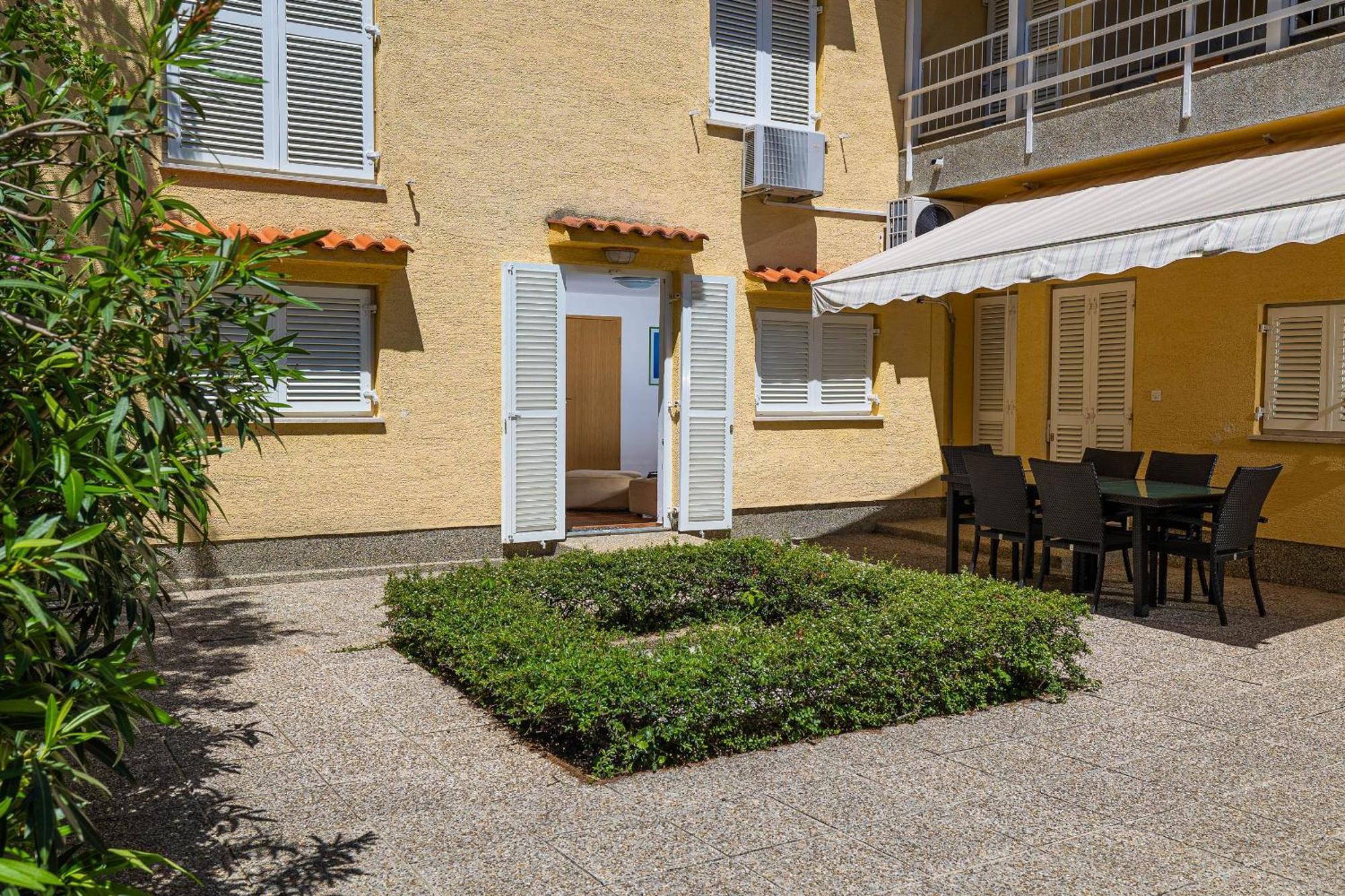 Apartments Casa Mia Драмал Екстериор снимка